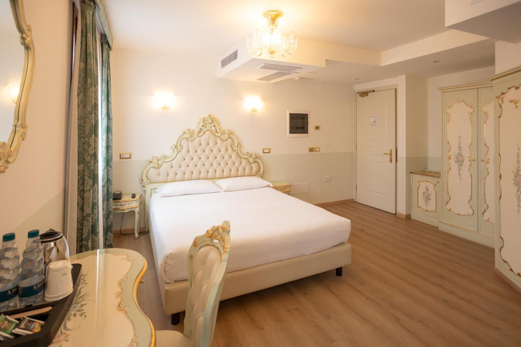 Duomo Boutique Hotel Chioggia Exterior photo