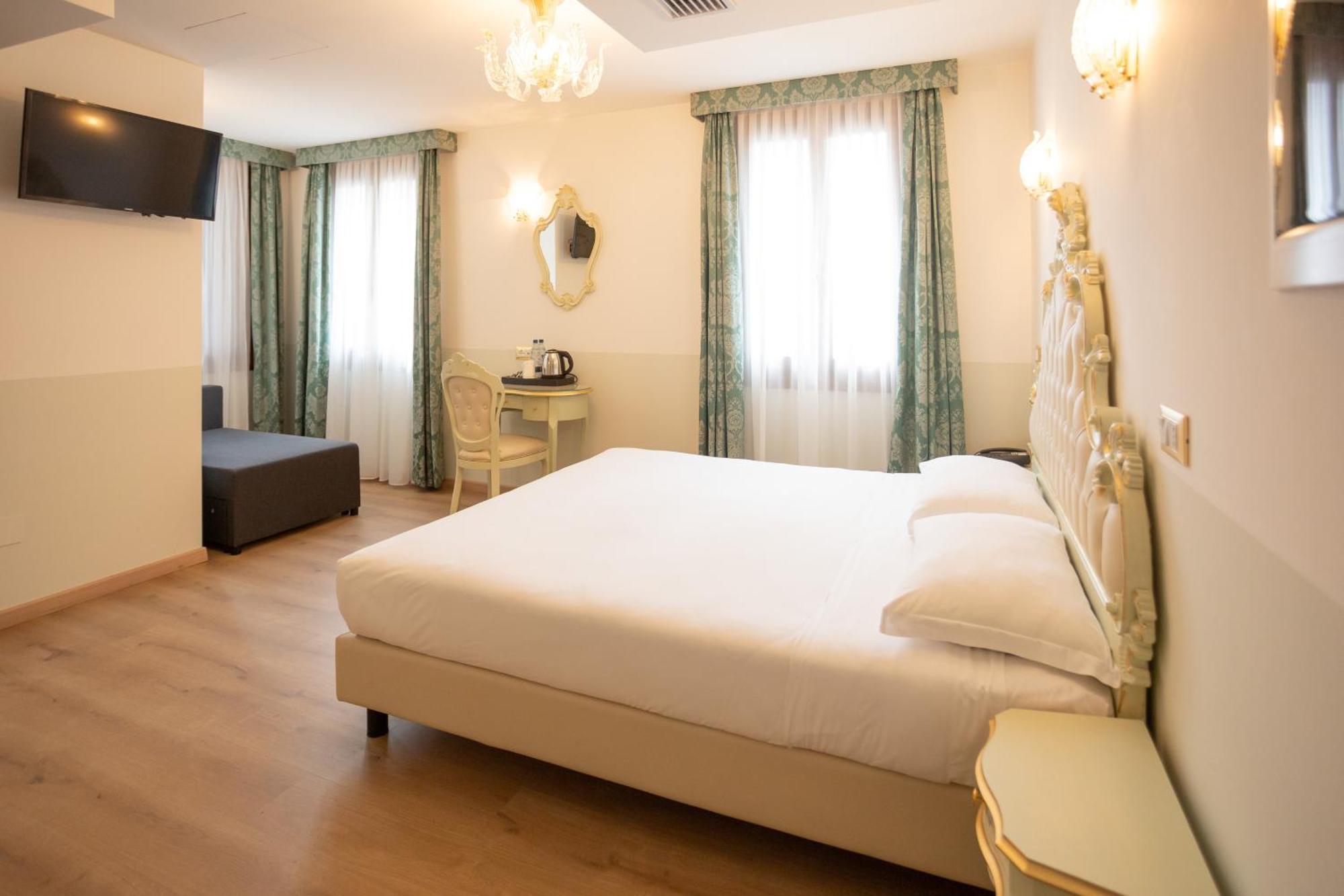 Duomo Boutique Hotel Chioggia Exterior photo