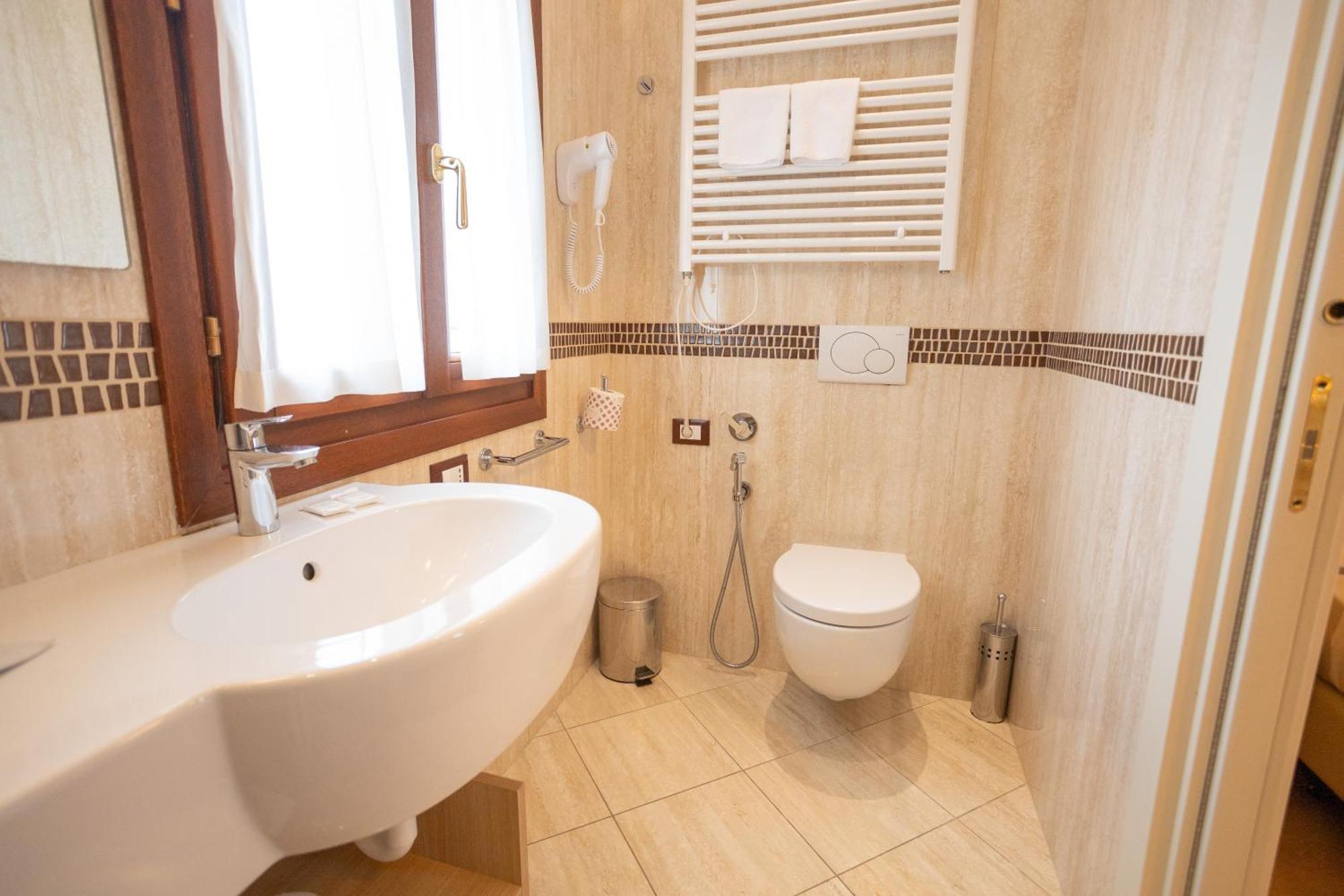 Duomo Boutique Hotel Chioggia Exterior photo
