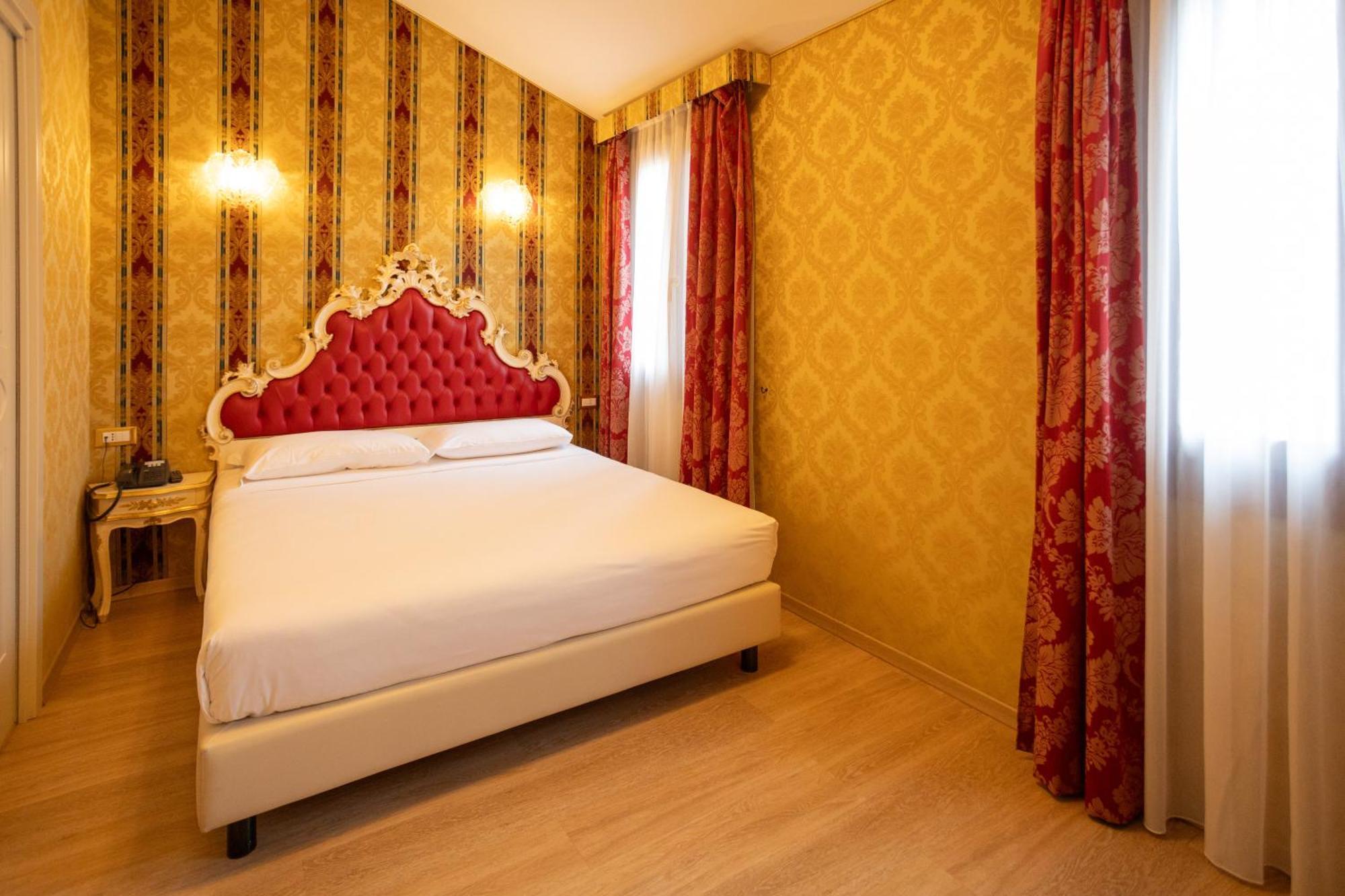 Duomo Boutique Hotel Chioggia Exterior photo