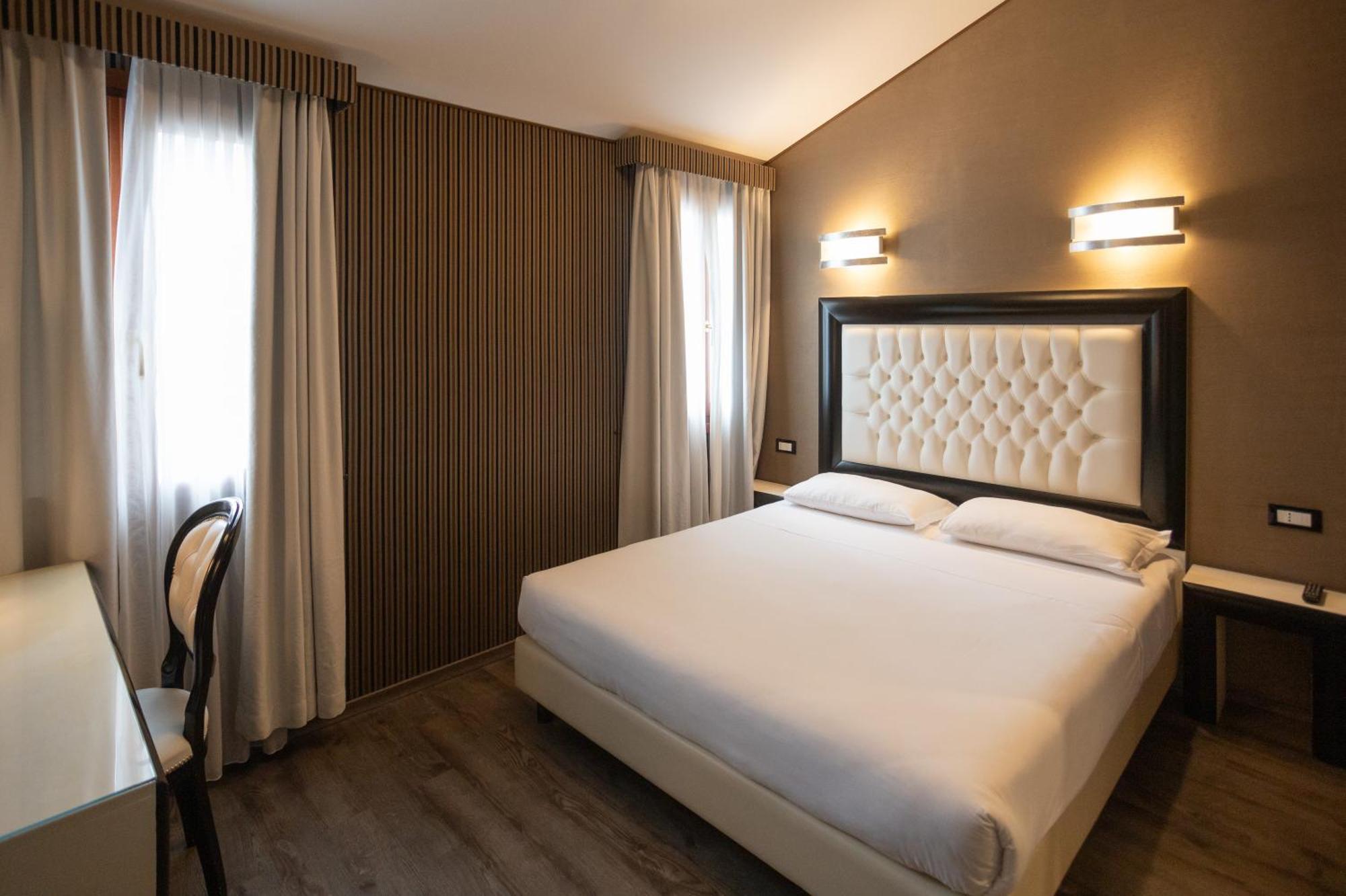 Duomo Boutique Hotel Chioggia Exterior photo