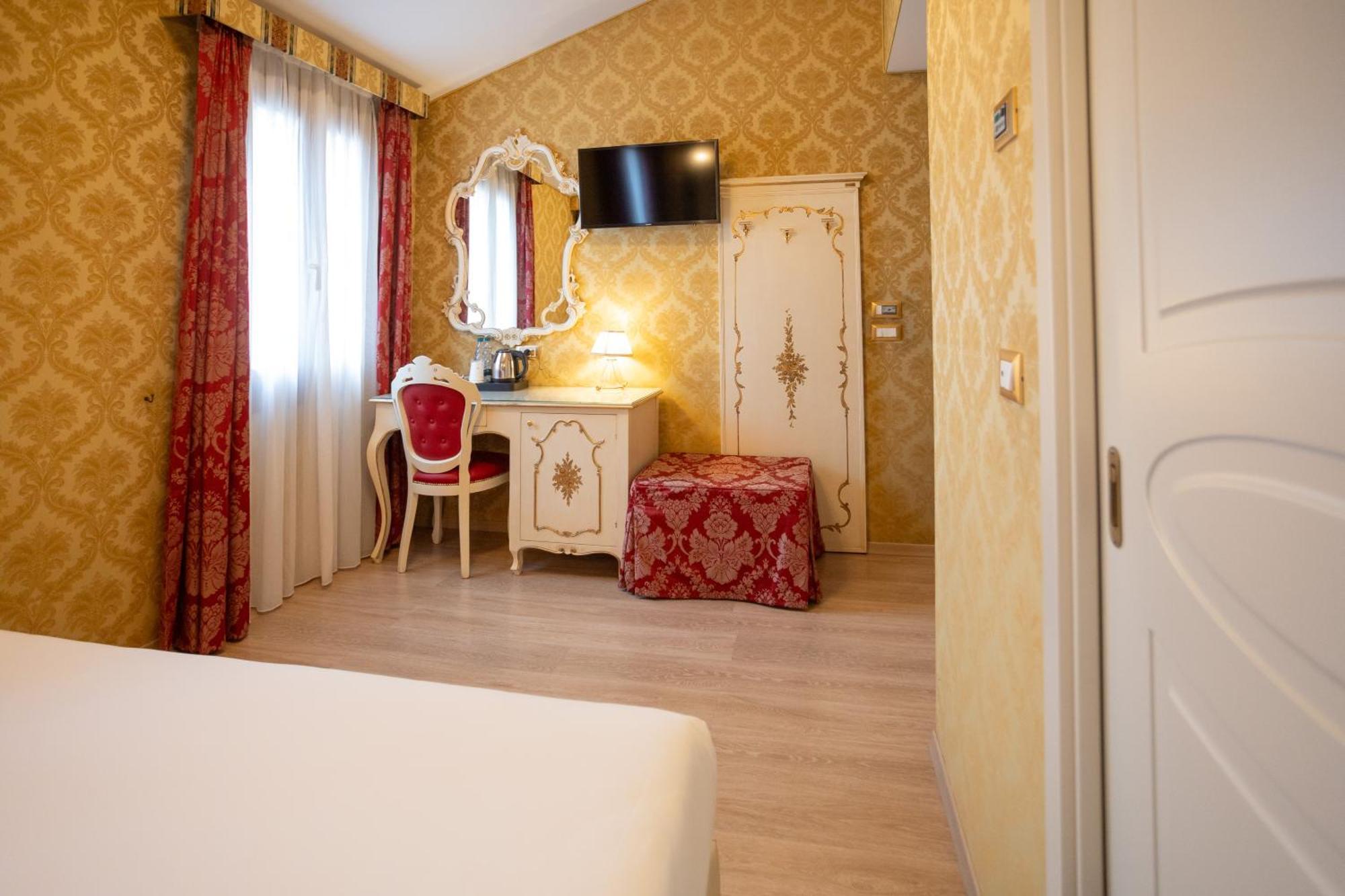 Duomo Boutique Hotel Chioggia Exterior photo