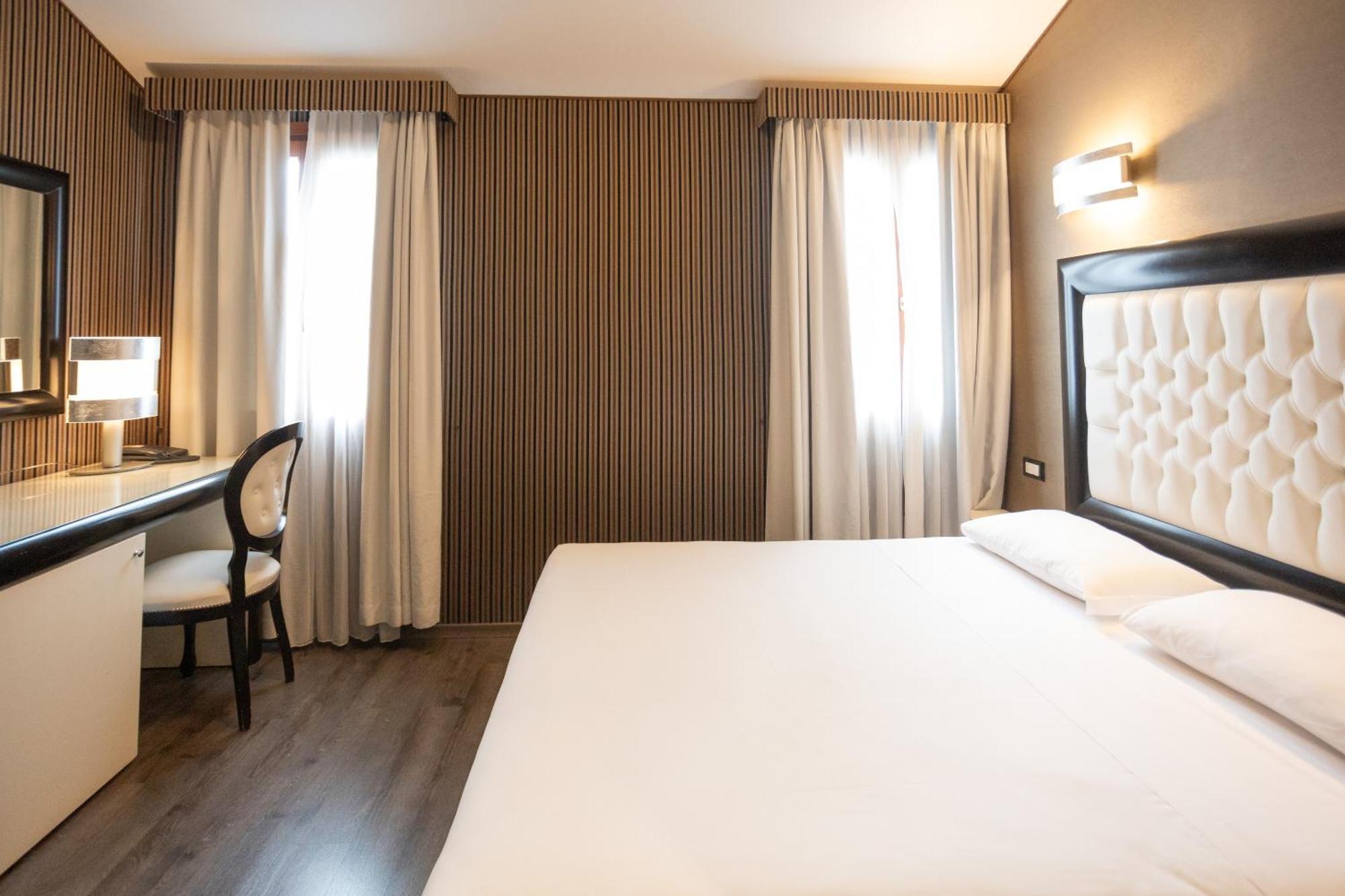 Duomo Boutique Hotel Chioggia Exterior photo